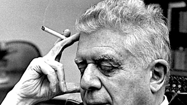 Eugenio Montale, la biografia dello scrittore italiano celebrato da Google con un Doodle Eugenio Montale, la biografia dello scrittore italiano celebrato da Google con un Doodle