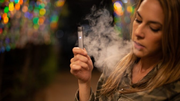 La Sigaretta Elettronica non serve per eliminare il vizio: i risultati di una ricerca La Sigaretta Elettronica non serve per eliminare il vizio: i risultati di una ricerca