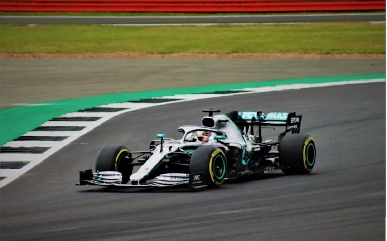 Formula 1, GP Brasile 2021: Hamilton può rosicchiare punti a Verstappen?