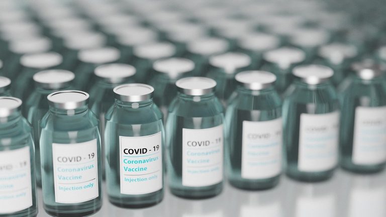 Coronavirus, l’Iss: ecco cosa succede ai vaccinati 6 mesi dopo la seconda dose. I dati Coronavirus, l’Iss: ecco cosa succede ai vaccinati 6 mesi dopo la seconda dose. I dati