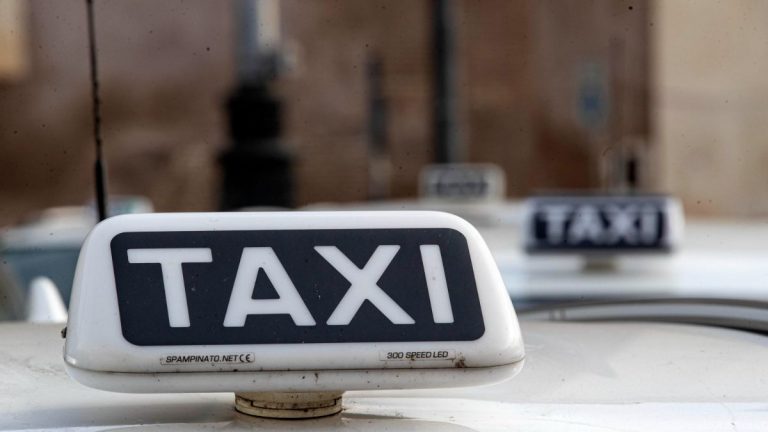 Bonus taxi 2021: ecco chi può richiederlo e fino a quando