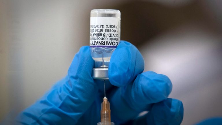 Covid, Sileri sui vaccini ai bimbi: ‘Per loro non..’ Covid, Sileri sui vaccini ai bimbi: ‘Per loro non..’