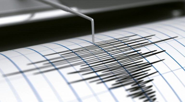 Terremoto Campi Flegrei, la terra torna a tremare. Bianco (Ingv): “Ecco quando c’è da preoccuparsi” Terremoto Campi Flegrei, la terra torna a tremare. Bianco (Ingv): “Ecco quando c’è da preoccuparsi”