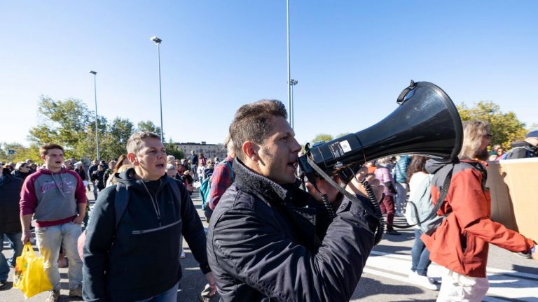 Sciopero generale giovedì 16 dicembre 2021: informazioni, orari e i motivi della protesta | Meteo Italia Sciopero generale giovedì 16 dicembre 2021: informazioni, orari e i motivi della protesta | Meteo Italia