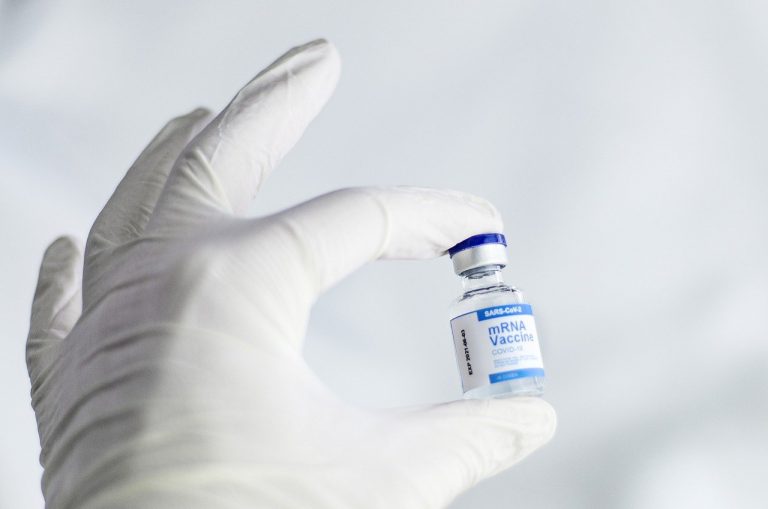 Coronavirus, arriva l’importante annuncio di Pfizer: “A marzo sarà pronto il vaccino anti-Omicron…” Coronavirus, arriva l’importante annuncio di Pfizer: “A marzo sarà pronto il vaccino anti-Omicron…”