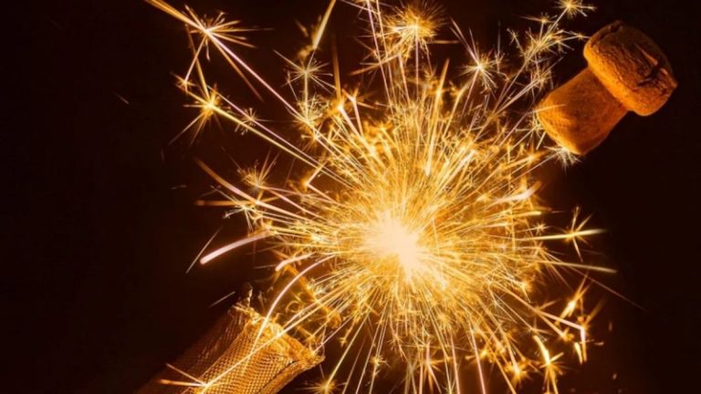 Covid, nuova ordinanza, annullate tutte le feste di piazza: ecco dove Covid, nuova ordinanza, annullate tutte le feste di piazza: ecco dove