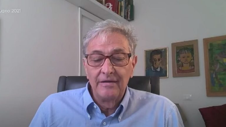 Il consulente di Figliuolo, Rasi, ammette: “Se Omicron buca il vaccino, siamo di fronte ad un nuovo virus” Il consulente di Figliuolo, Rasi, ammette: “Se Omicron buca il vaccino, siamo di fronte ad un nuovo virus”