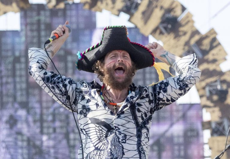 Coronavirus, Jovanotti positivo svela i sintomi: ecco la testimonianza del noto cantante