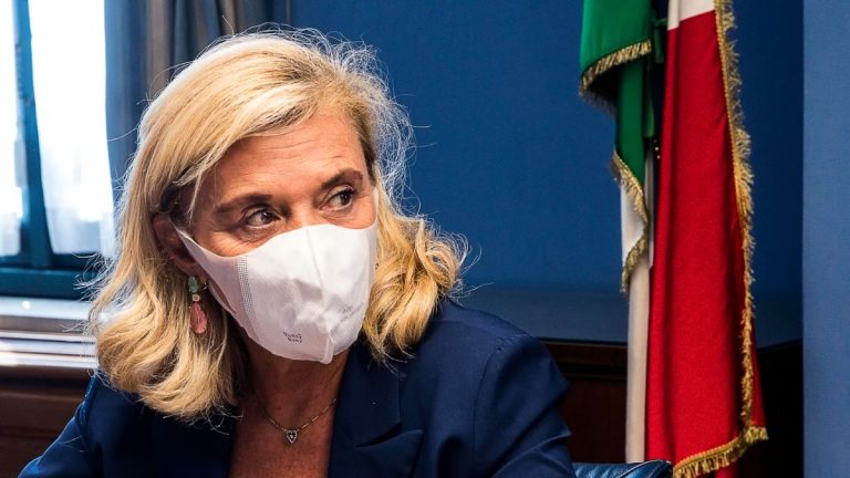 Chi è Elisabetta Belloni, vita privata, carriera, età e curriculum della candidata a Presidente della Repubblica