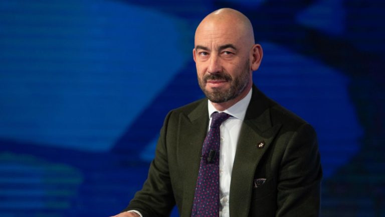 Omicron 2, Bassetti spiega quali sono i sintomi della variante e quanto durano Omicron 2, Bassetti spiega quali sono i sintomi della variante e quanto durano