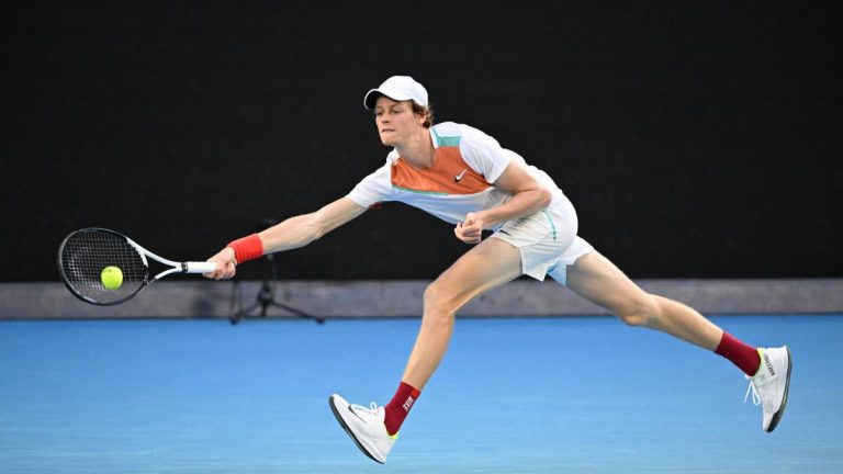 Sinner-Tsitsipas (3-6, 4-6, 2-6), RISULTATO Australian Open 2022 tennis: l’azzurro si ferma ai quarti – Meteo 26 gennaio Sinner-Tsitsipas (3-6, 4-6, 2-6), RISULTATO Australian Open 2022 tennis: l’azzurro si ferma ai quarti – Meteo 26 gennaio
