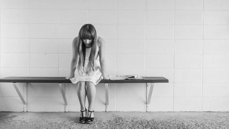 Coronavirus, sintomi di depressione in un adolescente su quattro: i risultati dello studio Coronavirus, sintomi di depressione in un adolescente su quattro: i risultati dello studio