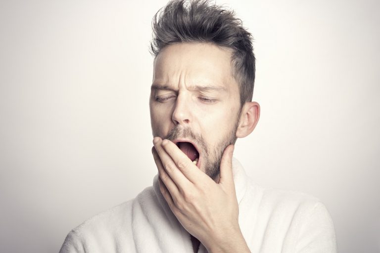 Gli scienziati rivelano l’interazione tra alcol e sonno: ecco i falsi miti da sfatare Gli scienziati rivelano l’interazione tra alcol e sonno: ecco i falsi miti da sfatare