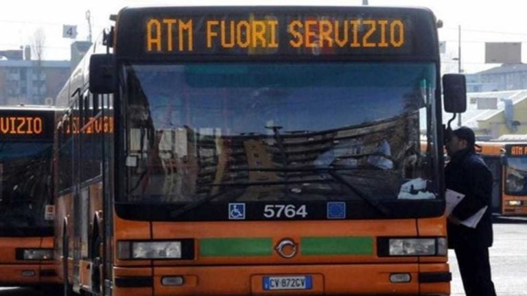 Sciopero trasporti Milano, stop Bus, metro e tram, oggi a rischio molte corse: città a rischio paralisi