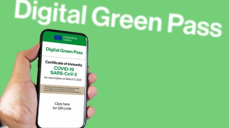 Green Pass, estesa la validità: c’è l’ok del Parlamento europeo. Ecco cosa cambia