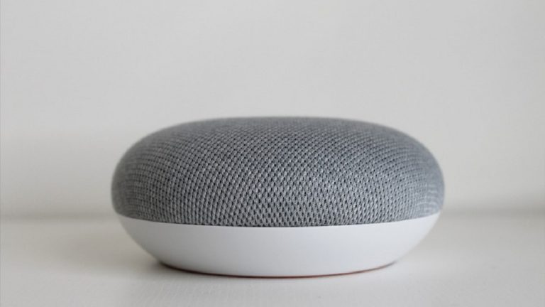 Google Mini Home, come funziona e come sfruttarlo al meglio: le caratteristiche