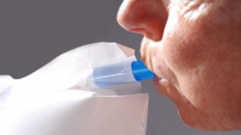 Coronavirus, arriva il primo test respiratorio per scoprire se qualcuno ha il Covid Coronavirus, arriva il primo test respiratorio per scoprire se qualcuno ha il Covid