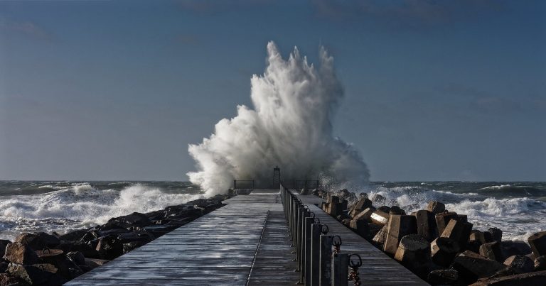 METEO – Forte SCIROCCATA in arrivo in ITALIA con severo MALTEMPO a seguire. I DETTAGLI