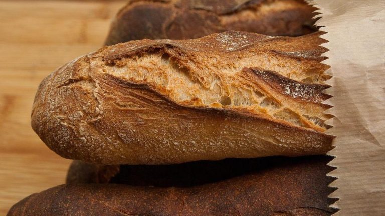 Colesterolo alto, in questi casi quale pane è più adatto?