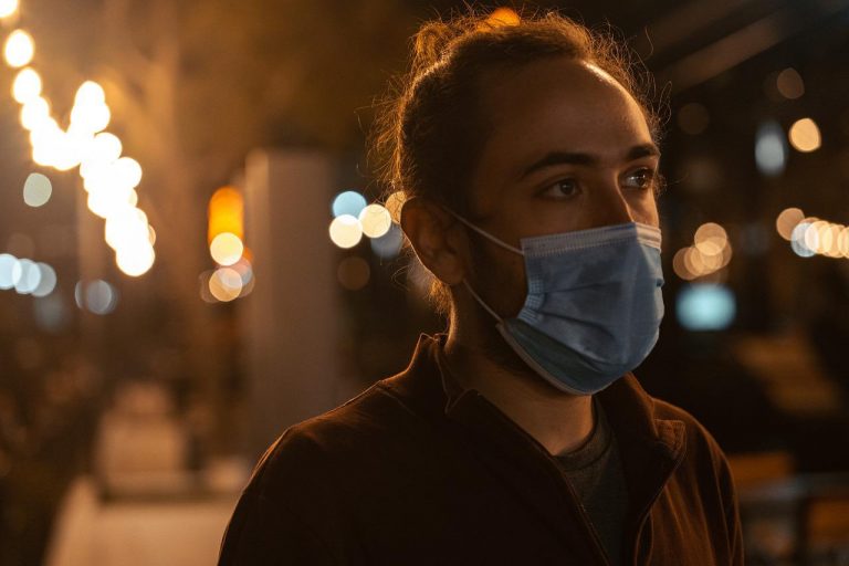 Coronavirus, più rischio di forme gravi per chi è esposto allo smog. Lo studio Coronavirus, più rischio di forme gravi per chi è esposto allo smog. Lo studio