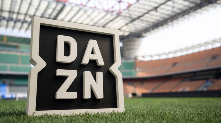 DAZN, nuovi prezzi per gli abbonamenti: doppia utenza a 40 euro al mese. Scoppia la polemica