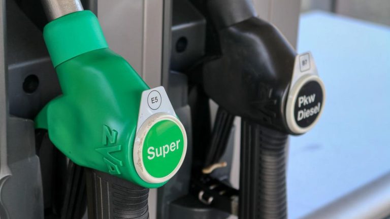 Guerra in Iran, prezzo diesel alle stelle: ecco gli aumenti previsti nei prossimi giorni