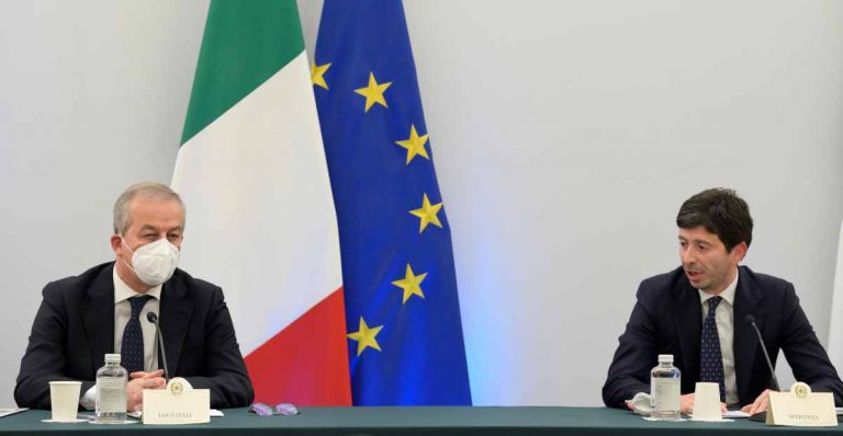 Coronavirus, Locatelli su Omicron: “Non è un’influenza, evitiamo di minimizzare i rischi” Coronavirus, Locatelli su Omicron: “Non è un’influenza, evitiamo di minimizzare i rischi”