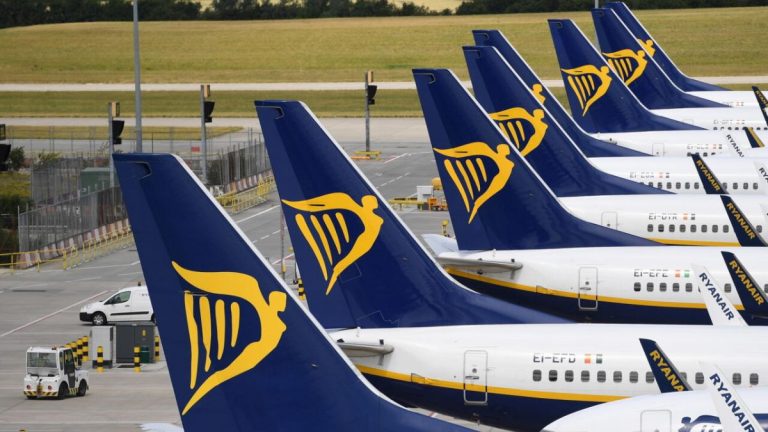 Sciopero aerei domenica 17 luglio 2022, stop aerei e voli cancellati: orari e info | Meteo Italia Sciopero aerei domenica 17 luglio 2022, stop aerei e voli cancellati: orari e info | Meteo Italia