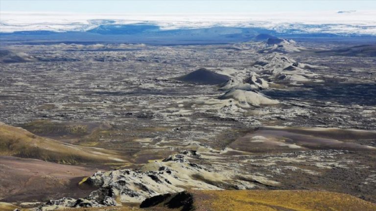 La crosta terrestre sta “gocciolando” sotto le Ande: ecco cosa hanno scoperto gli scienziati