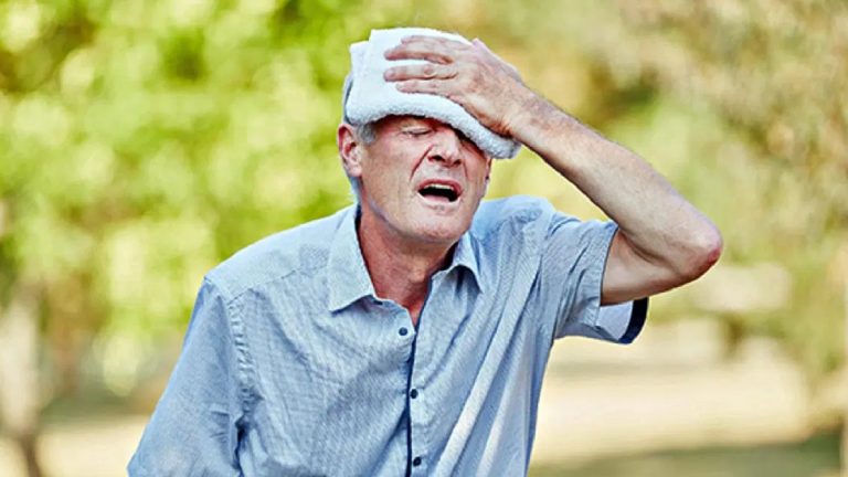 Caldo e rischi per il cuore, il cardiologo Domenico Gabrielli spiega quali sono i sintomi da non sottovalutare: ”Il sintomo più evidente…” Caldo e rischi per il cuore, il cardiologo Domenico Gabrielli spiega quali sono i sintomi da non sottovalutare: ”Il sintomo più evidente…”