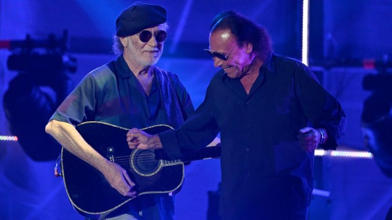 Venditti e De Gregori in concerto a Napoli venerdì 29 luglio 2022: scaletta, orario e info Arena Flegrea | Meteo