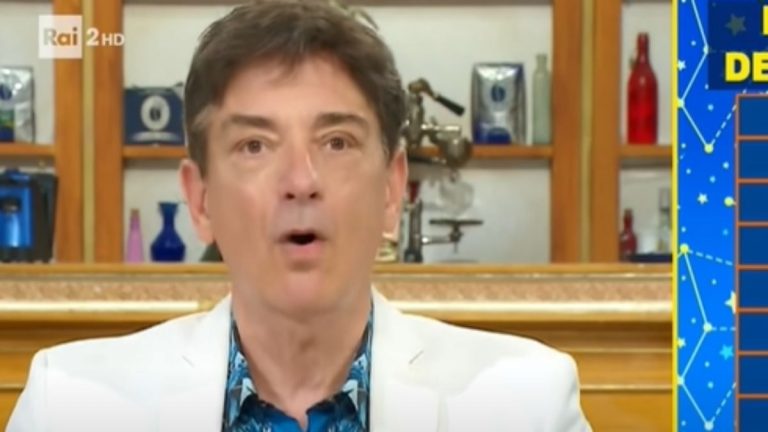 Oroscopo Paolo Fox di oggi, sabato 30 luglio 2022: segni Leone, Vergine, Bilancia e Scorpione, quali i segni al top? Oroscopo Paolo Fox di oggi, sabato 30 luglio 2022: segni Leone, Vergine, Bilancia e Scorpione, quali i segni al top?