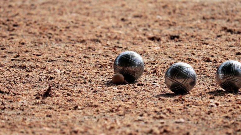 Pétanque, Google oggi celebra con un Doodle questo famoso gioco, ecco di cosa si tratta