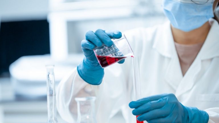 Virus Borna, due bambini morti in Germania, è allarme tra gli scienziati: i sintomi e da dove proviene il virus Virus Borna, due bambini morti in Germania, è allarme tra gli scienziati: i sintomi e da dove proviene il virus