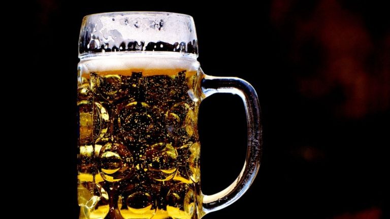 Bere birra è un toccasana per la salute delle ossa secondo un nuovo studio Bere birra è un toccasana per la salute delle ossa secondo un nuovo studio