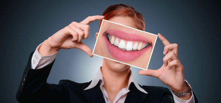 I denti si sono evoluti da squame di antichi pesci? Lo studio I denti si sono evoluti da squame di antichi pesci? Lo studio