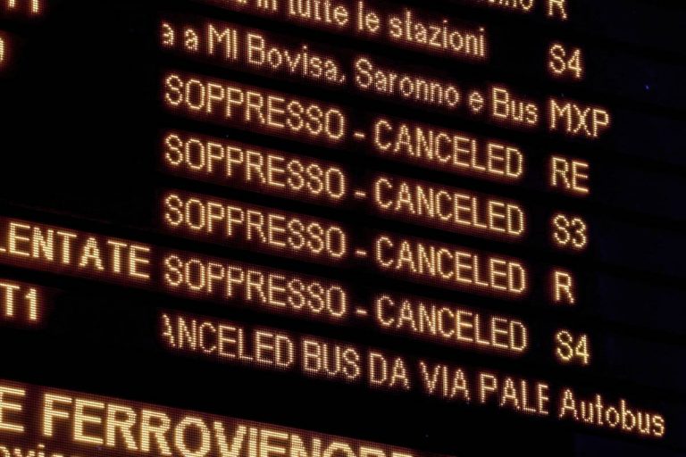 Sciopero generale domani, venerdì 9 settembre 2022: a rischio scuola, sanità e treni