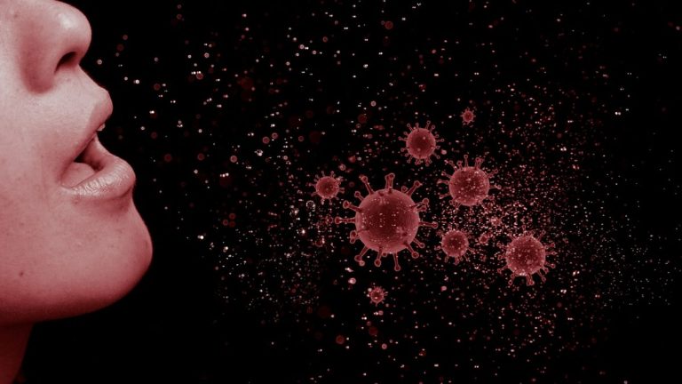 Influenza 2022, sarà più pesante degli ultimi anni: ecco i sintomi del virus stagionale