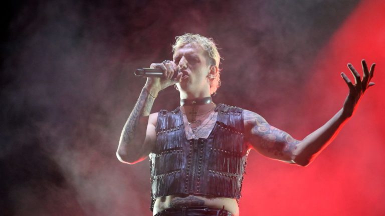 Achille Lauro in concerto a Pisa oggi, lunedì 12 settembre 2022: scaletta ufficiale, orario, biglietti e info Piazza dei Cavalieri | Meteo Achille Lauro in concerto a Pisa oggi, lunedì 12 settembre 2022: scaletta ufficiale, orario, biglietti e info Piazza dei Cavalieri | Meteo