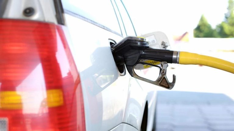 Carburante, dal governo in arrivo una stangata pesante per chi si sposta: ecco di cosa si tratta