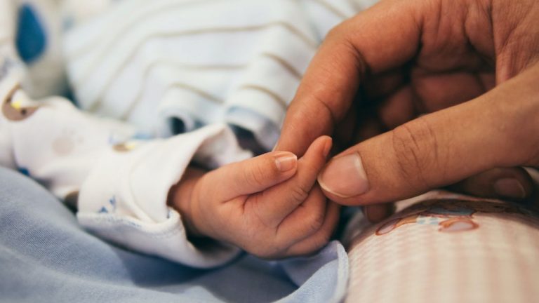 Bonus Nuovi Nati 2025, come funziona, a chi spetta e come presentare la domanda