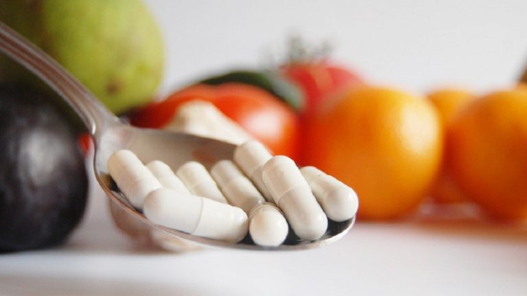 Tachipirina e insufficienza renale, tutti gli errori che non dobbiamo commettere quando assumiamo questo farmaco