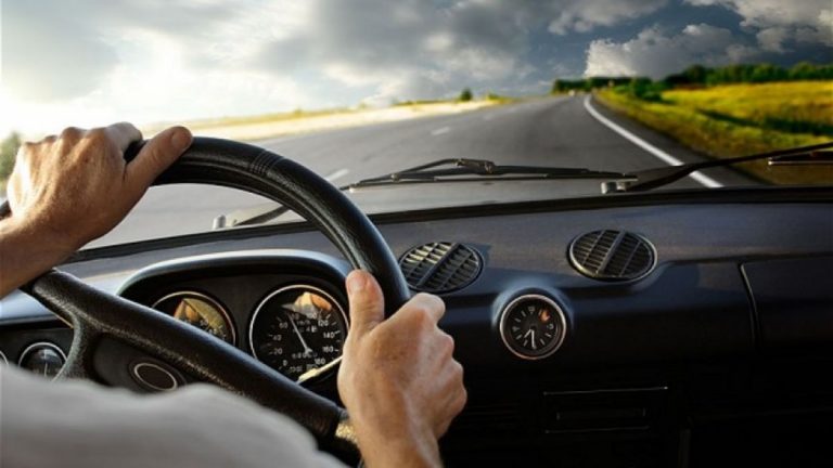 I primi segnali di declino cognitivo possono arrivare dal nostro stile di guida: i risultati di una ricerca