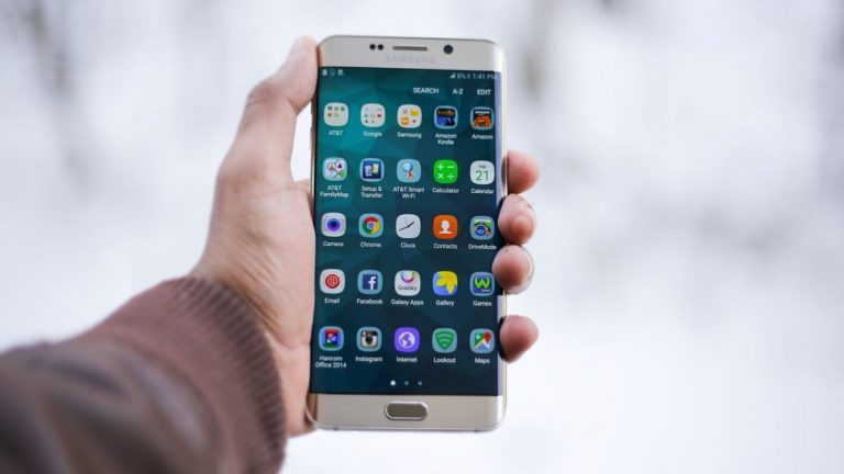 Se avete queste app nello smartphone dovete cancellarle subito: ecco perché