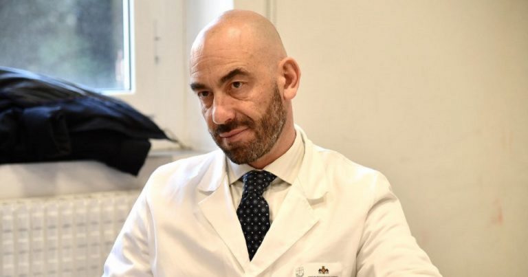 L’infettivologo Matteo Bassetti non ci sta: “Basta giocare a…”. Le sue dichiarazioni