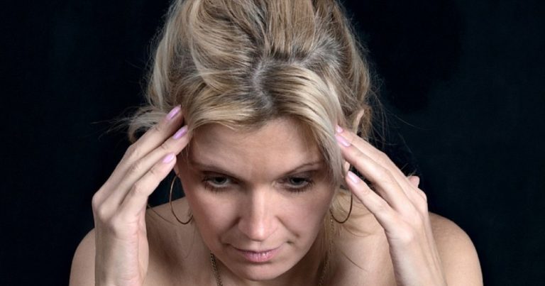 Misocinesia, la condizione sconosciuta che colpisce una persona su tre: ecco i disturbi e i sintomi Misocinesia, la condizione sconosciuta che colpisce una persona su tre: ecco i disturbi e i sintomi