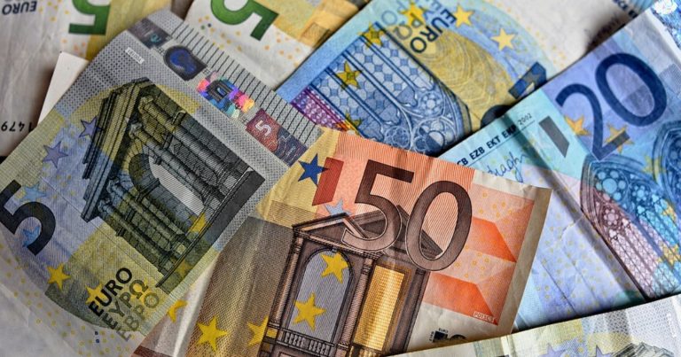 Ferragosto 2025, ecco cosa è vietato fare in Italia: si rischiano sanzioni salate Ferragosto 2025, ecco cosa è vietato fare in Italia: si rischiano sanzioni salate