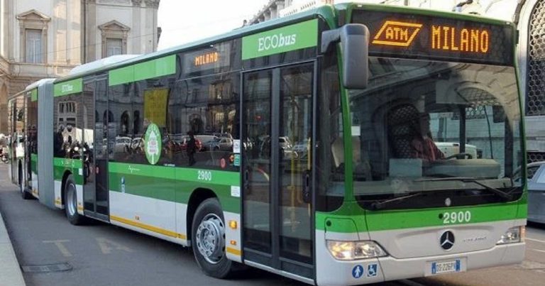 Sciopero trasporti Milano, venerdì 2 dicembre 2022, info stop tram, treni e bus Atm: fasce orarie e motivi della protesta, meteo Sciopero trasporti Milano, venerdì 2 dicembre 2022, info stop tram, treni e bus Atm: fasce orarie e motivi della protesta, meteo