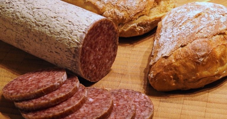 Allerta alimentare, salumi a rischio listeria e salmonella venduti in una nota catena di supermercati: ecco i lotti ritirati