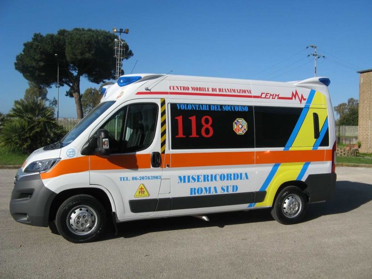 Bambino di 10 anni precipita dal quinto piano a Sondrio, è ricoverato in condizioni molto gravi Bambino di 10 anni precipita dal quinto piano a Sondrio, è ricoverato in condizioni molto gravi